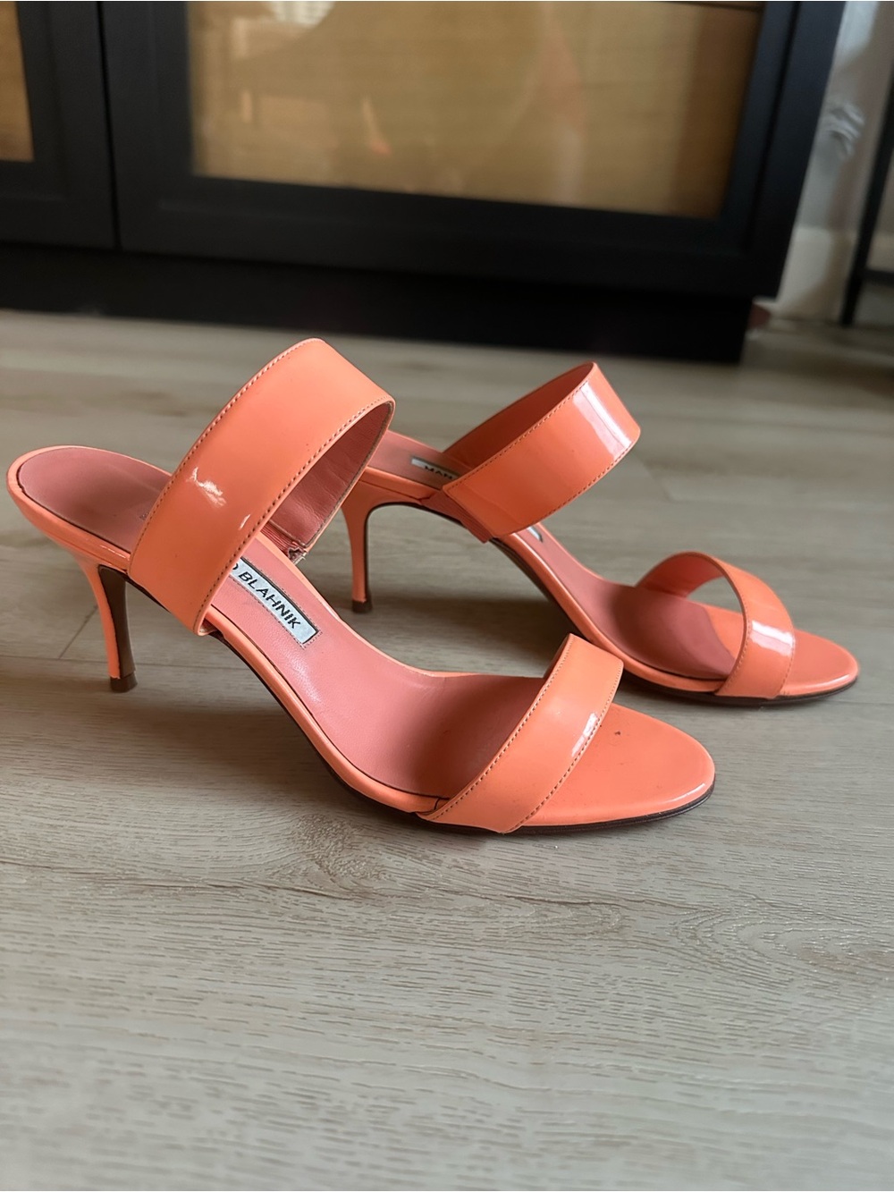 Manolo Blahnik Coral Patent 75mm Heels (Size 37.5, US 7/7.5)